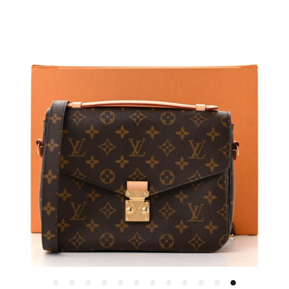 Louis Vuitton Monogram Pochette Metis